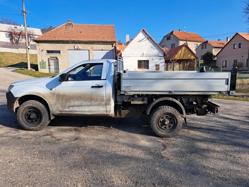 ISUZU D-MAX, 3S sklápeč, 3,5T tažné